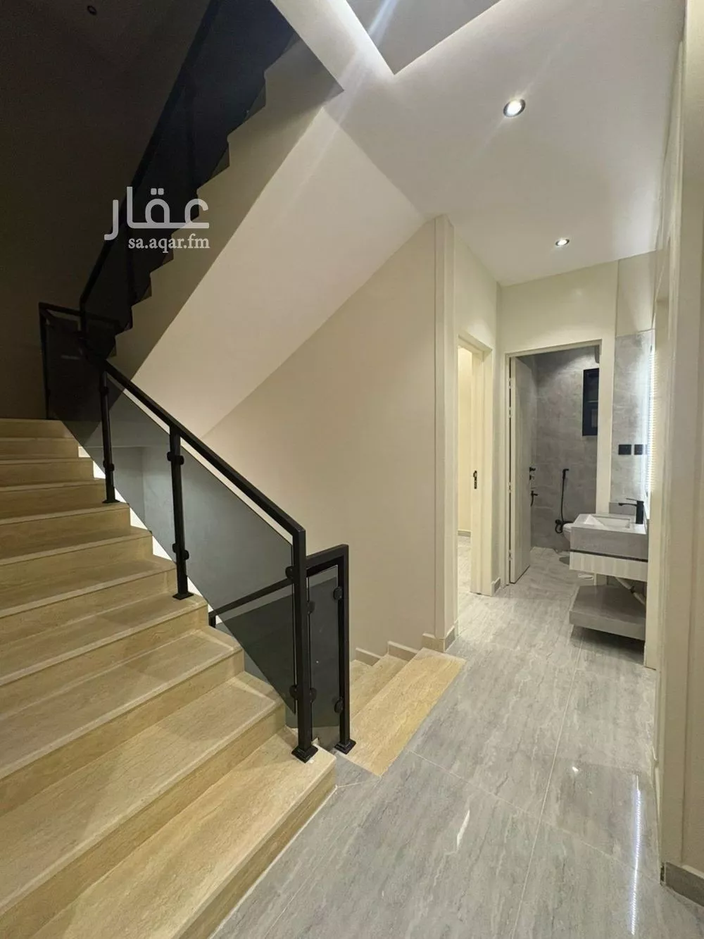 5 bedroom villa in Al Uraija Al Gharbiyah 7