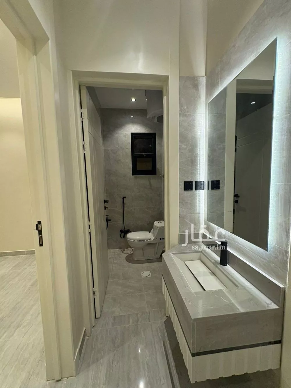 5 bedroom villa in Al Uraija Al Gharbiyah 8