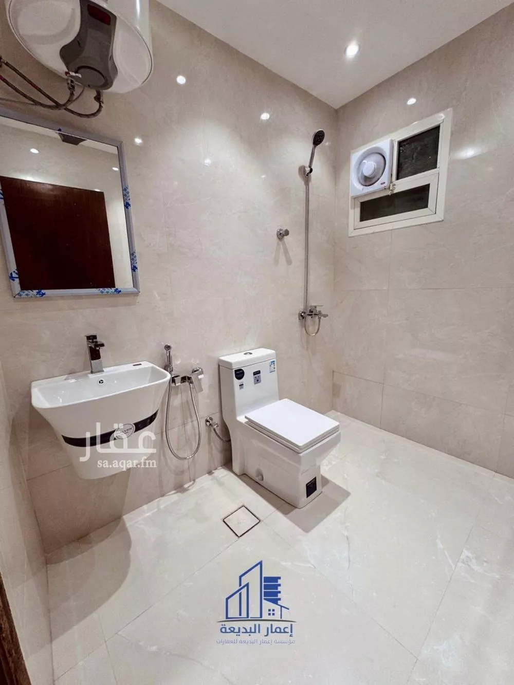 4 bedroom villa in Al Zahrah 26