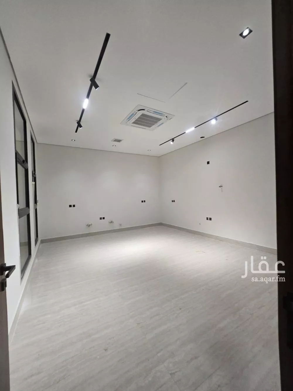5 bedroom villa in Al Narjis 16