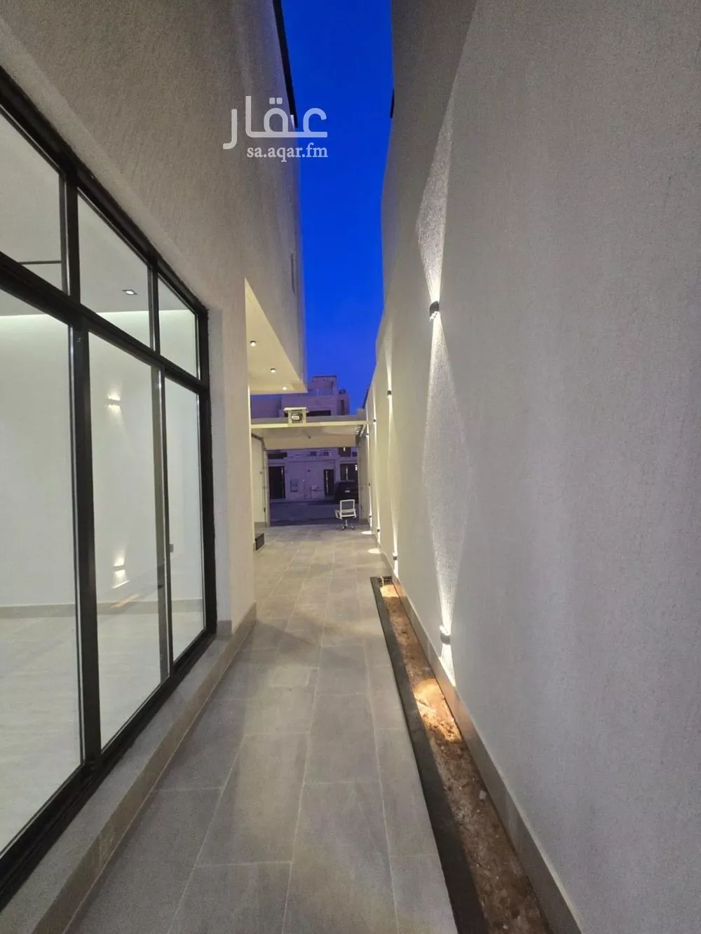 5 bedroom villa in Al Narjis 8