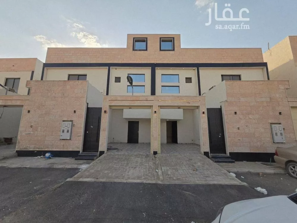 5 bedroom villa in Badr 3