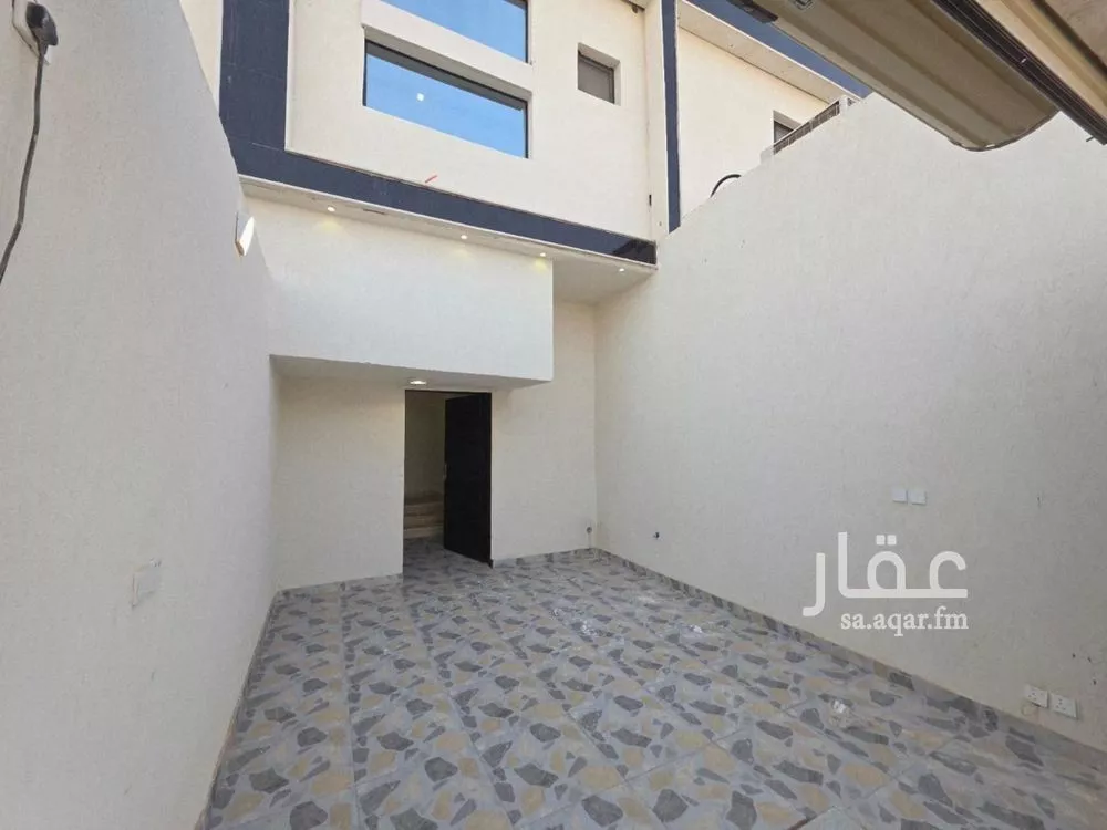 5 bedroom villa in Badr 4