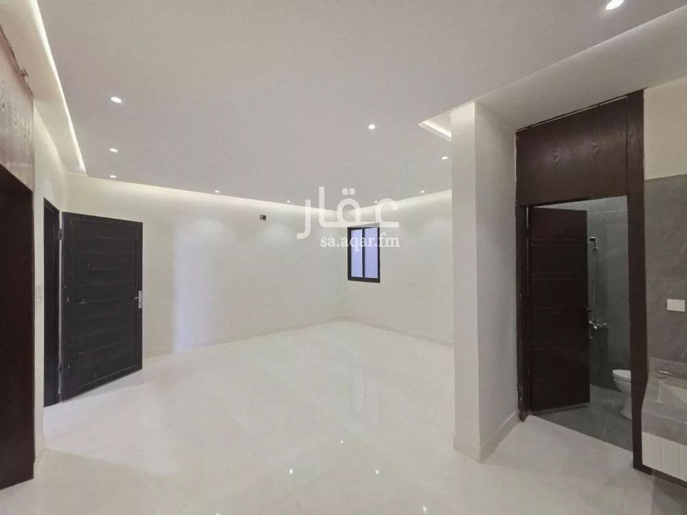5 bedroom villa in Badr 5
