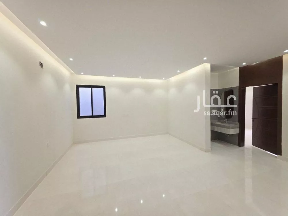 5 bedroom villa in Badr 10