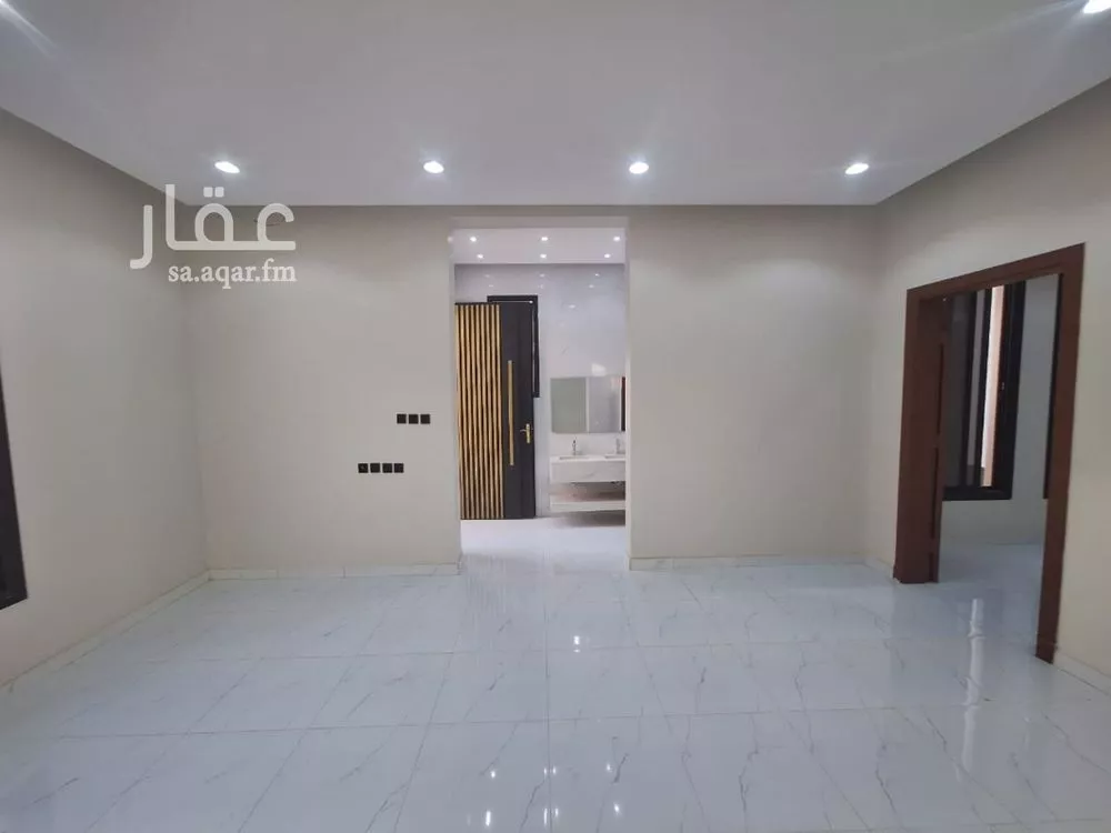5 bedroom villa in Dhahrat Laban 3
