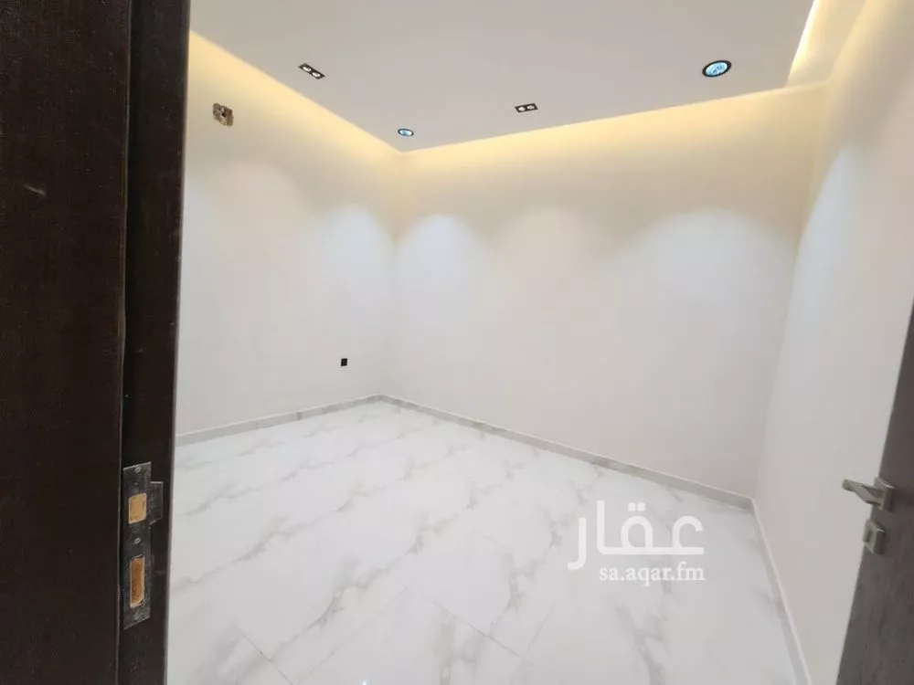5 bedroom villa in Okaz 15
