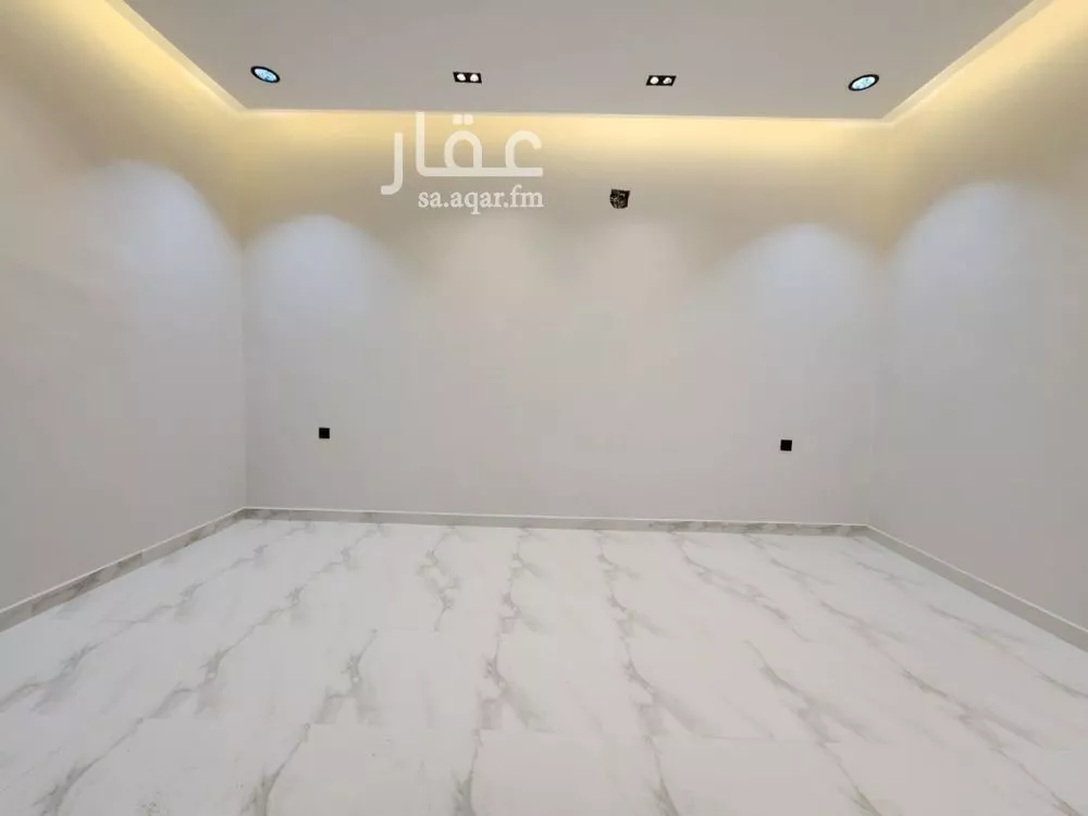 5 bedroom villa in Okaz 16