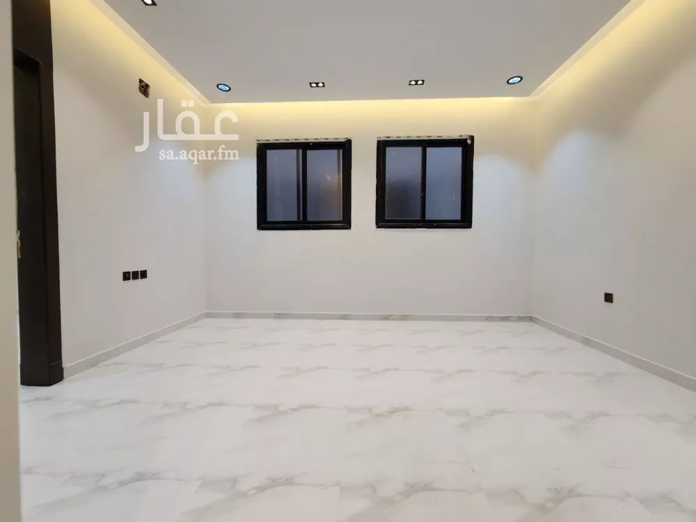 5 bedroom villa in Okaz 9