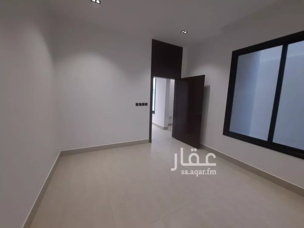 فيلا 5 غرف في بدر 9