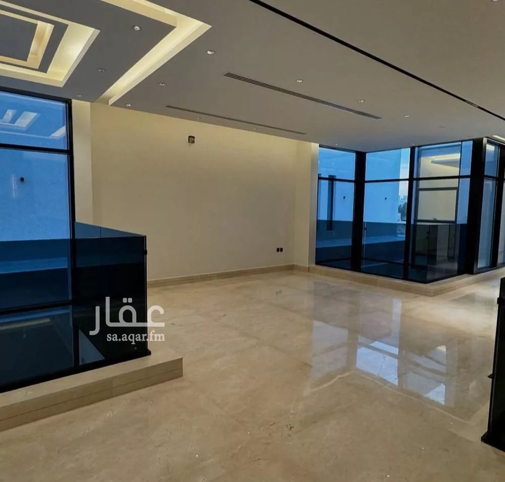 فيلا 6 غرف في الملقا 22