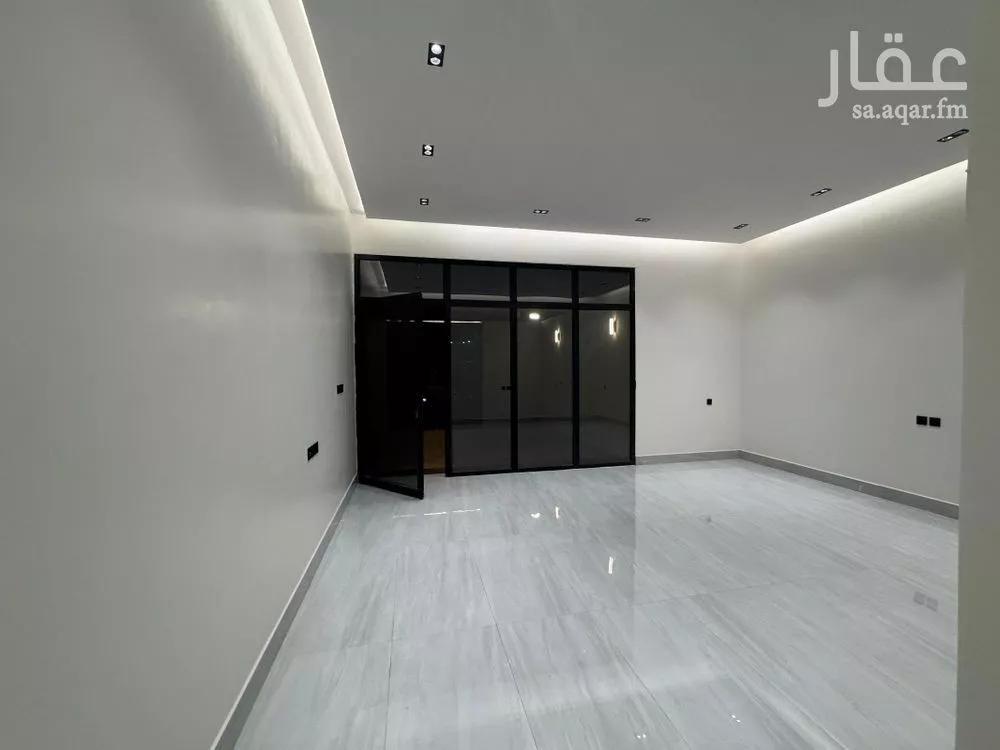 فيلا 4 غرف في الرمال 9