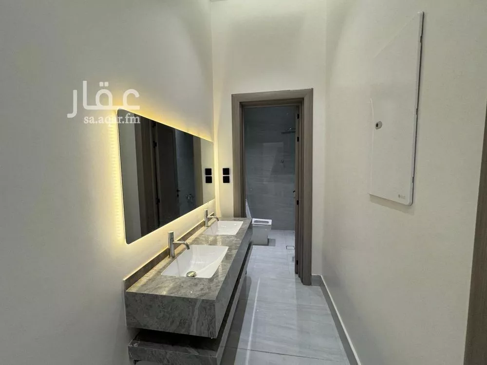 فيلا 4 غرف في الرمال 10