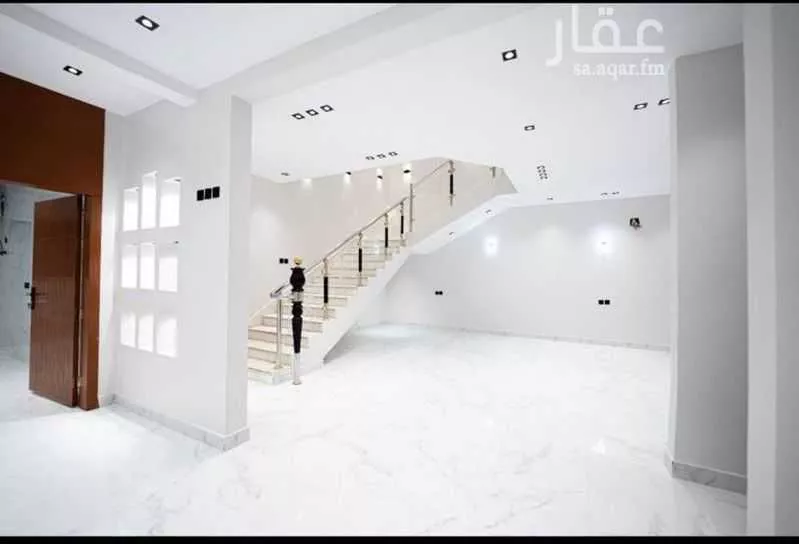 6 bedroom villa in Al Rimal 16
