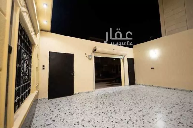 6 bedroom villa in Al Rimal 3