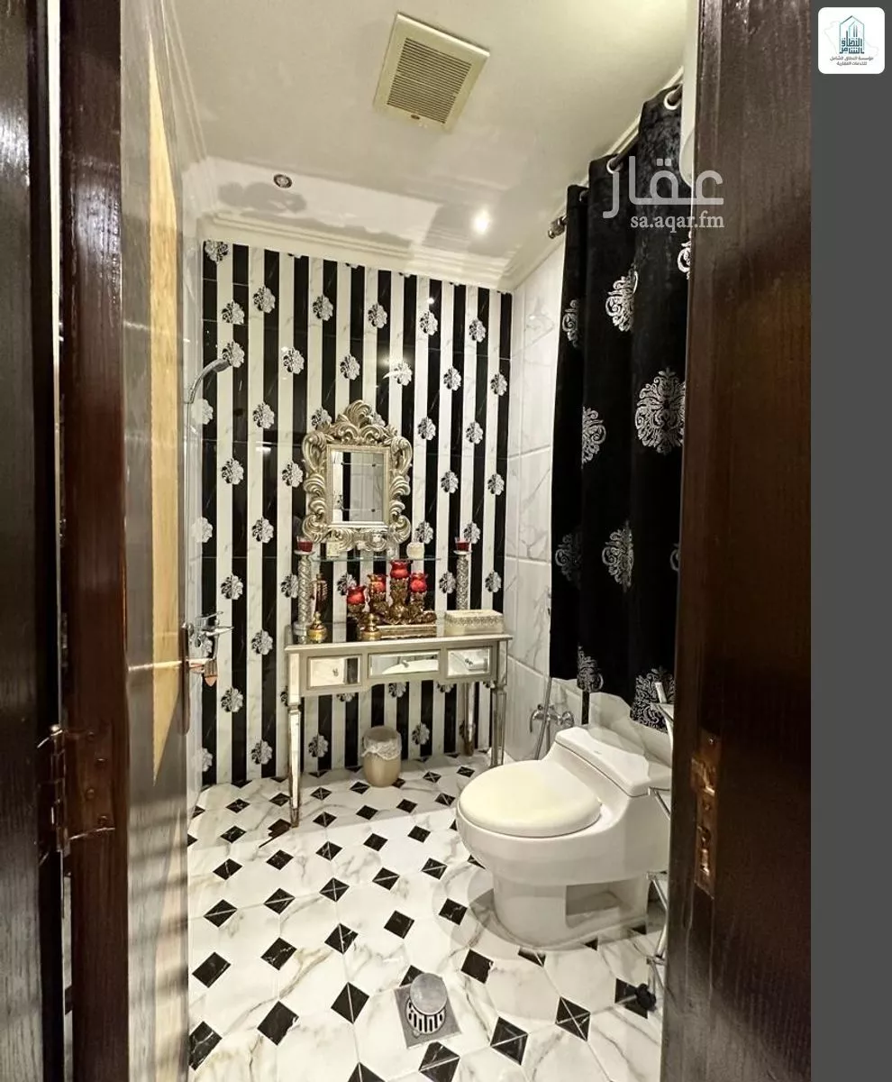 8 bedroom villa in Al Yasmin 16