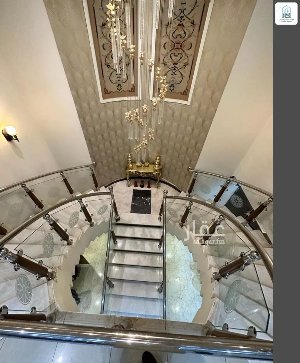 8 bedroom villa in Al Yasmin 18