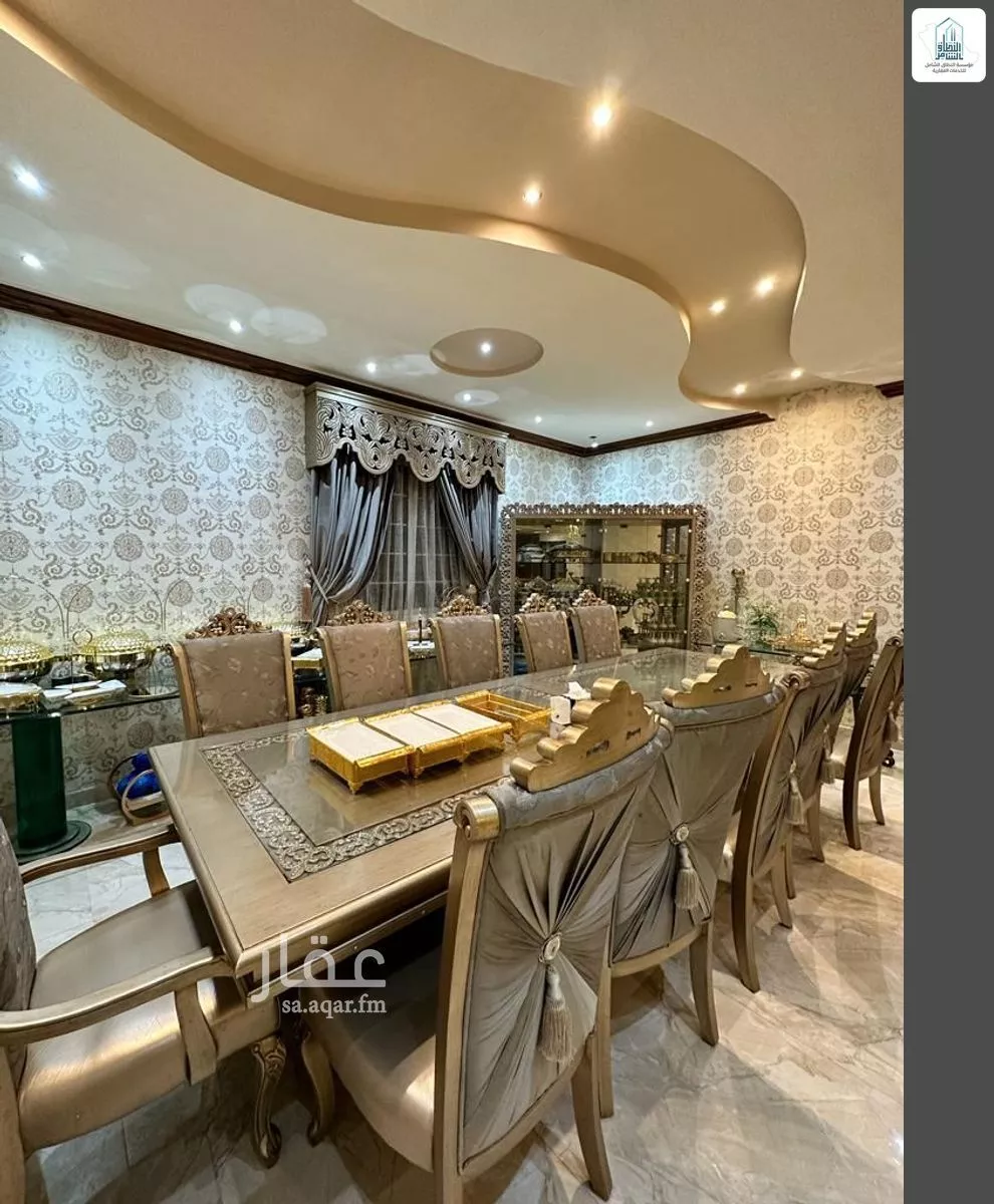 8 bedroom villa in Al Yasmin 10