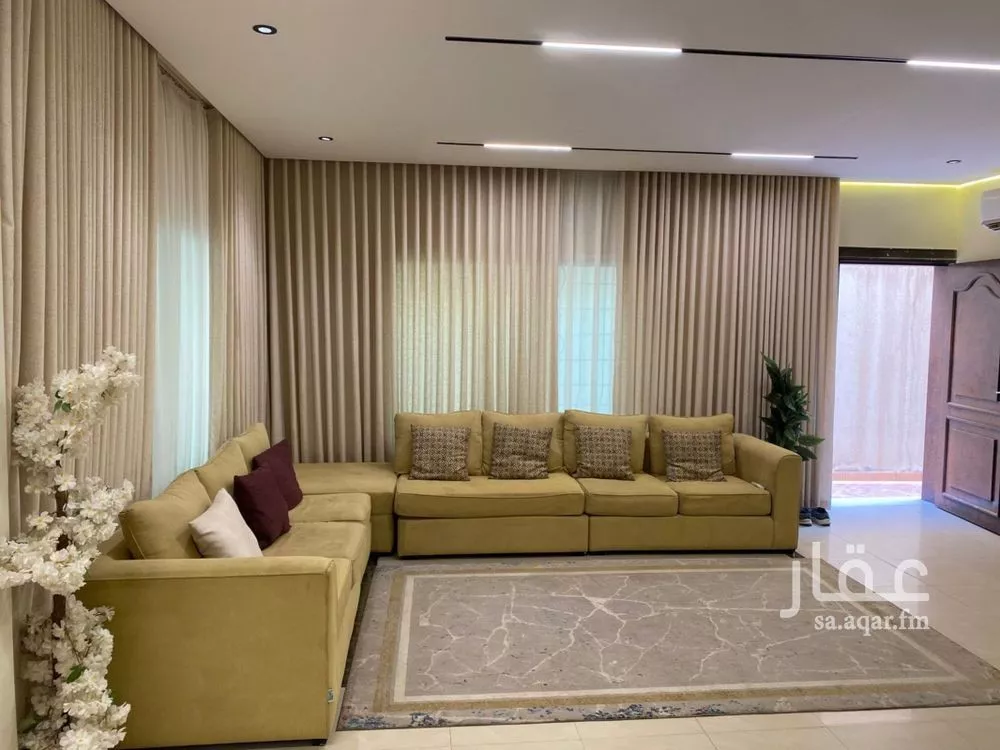5 bedroom villa in Al Rabie 2