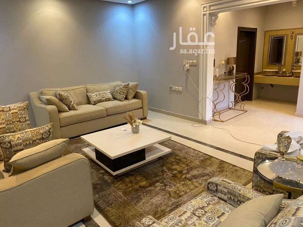 5 bedroom villa in Al Rabie 4