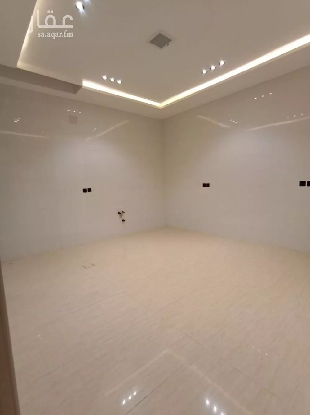 6 bedroom villa in Al Janadriyah 14