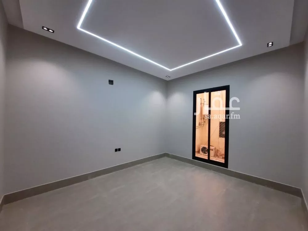 6 bedroom villa in Al Uraija Al Gharbiyah 4