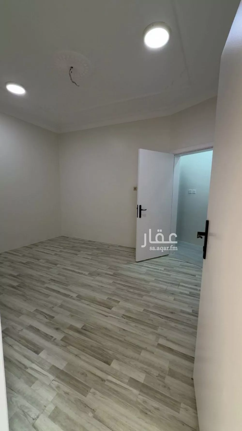 شقة 1 غرف في الملقا 6