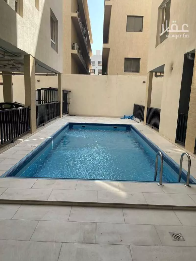 شقة 4 غرف في الحمرا 8