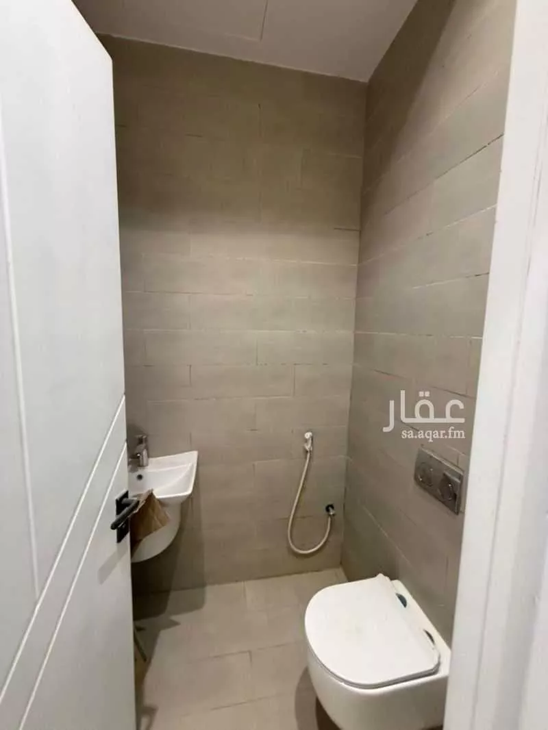 3 bedroom apartment in Ishbiliyah, Riyadh 14