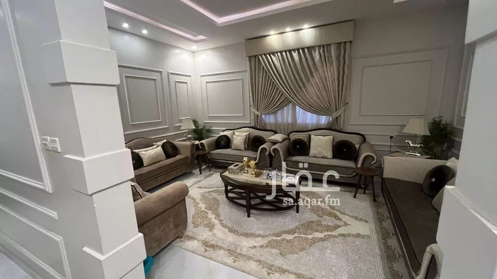 فيلا 8 غرف في العارض 6