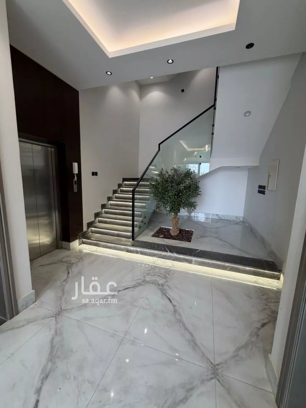 4 bedroom apartment in Al Hazm 9