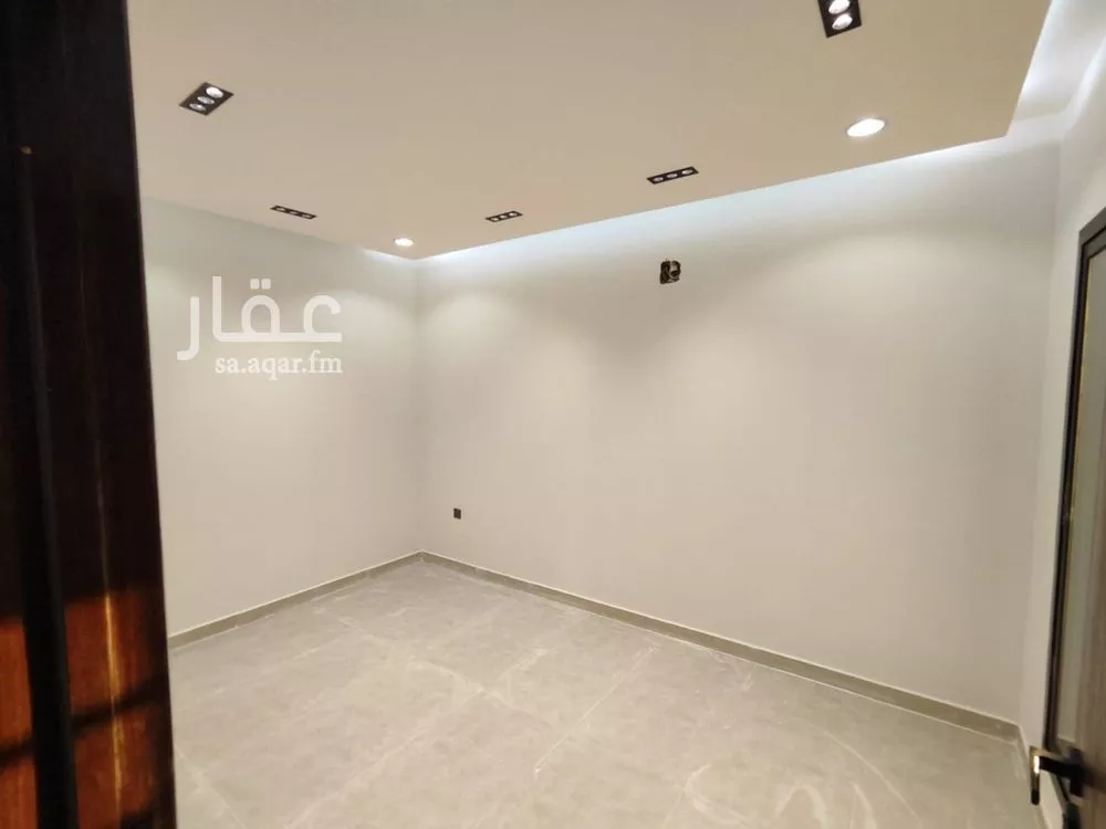 فيلا 6 غرف في العريجاء الوسطى 15