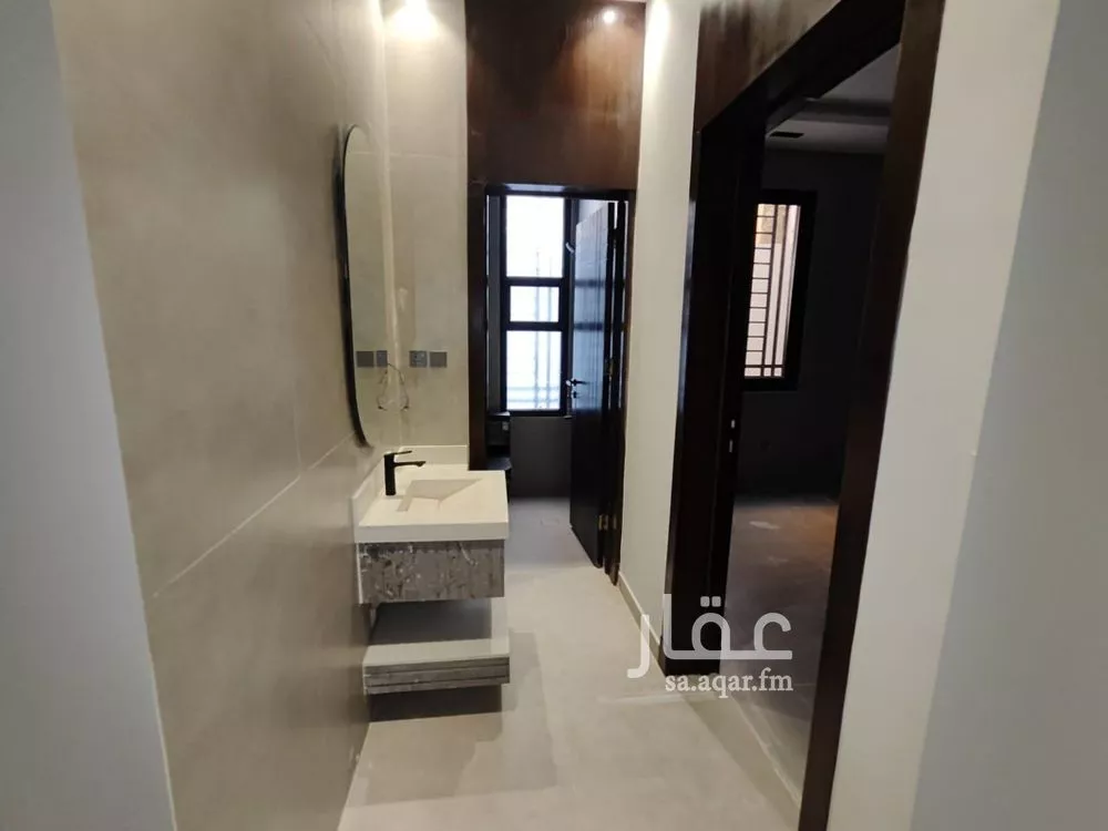 فيلا 6 غرف في العريجاء الوسطى 21