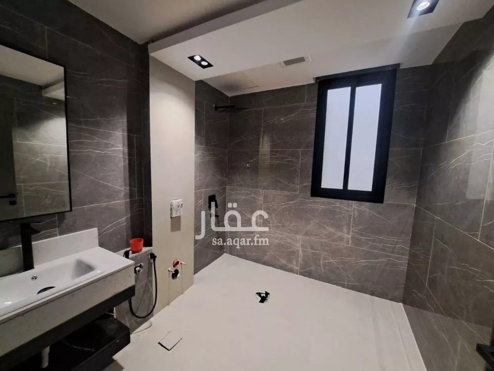 6 bedroom villa in Al Uraija Al Gharbiyah 12