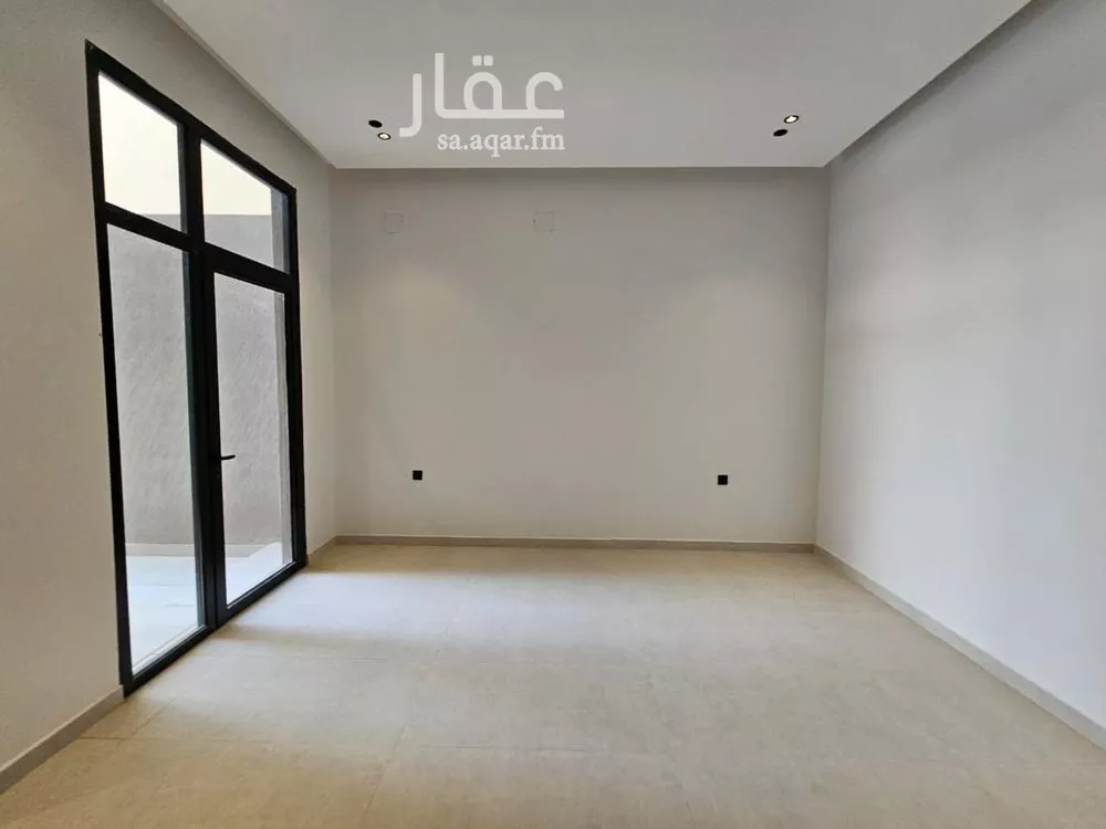 فيلا 7 غرف في الجنادرية 8