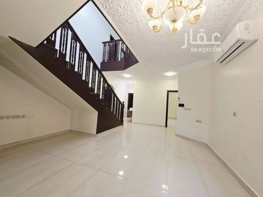 فيلا 4 غرف في النفل 12