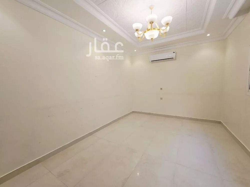 فيلا 4 غرف في النفل 13