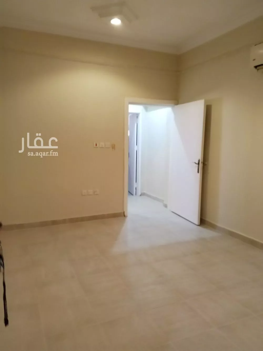 شقة 1 غرف في العقيق 3