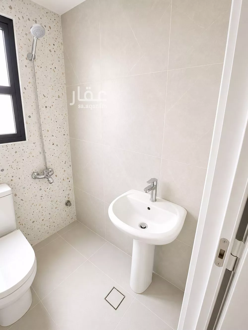 شقة 1 غرف في جرير 10