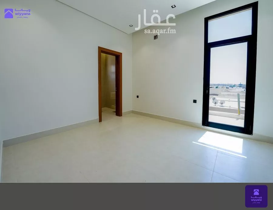 فيلا 5 غرف في العارض 8