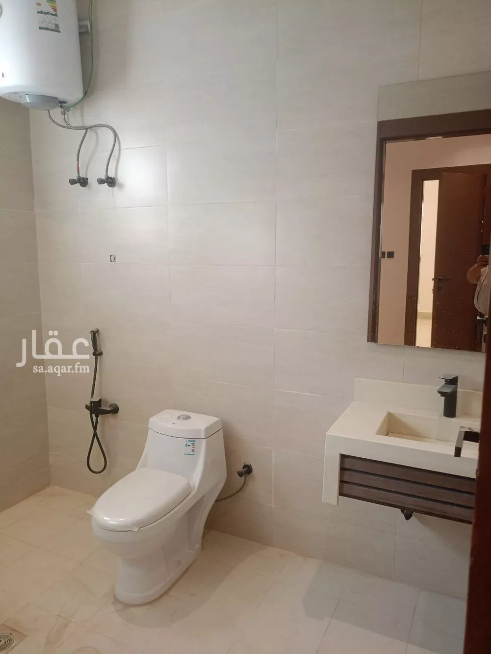 فيلا 4 غرف في الجنادرية 12