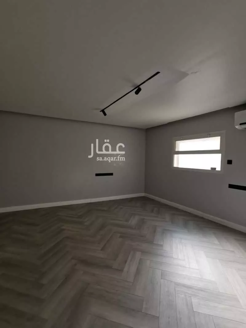 فيلا 6 غرف في الملك فيصل 10