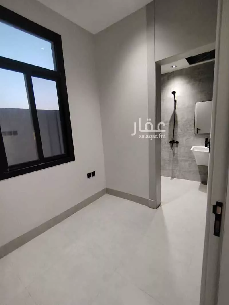 فيلا 4 غرف في الجنادرية 3