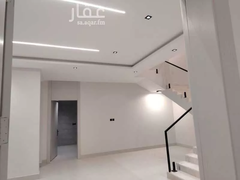 فيلا 4 غرف في الجنادرية 8