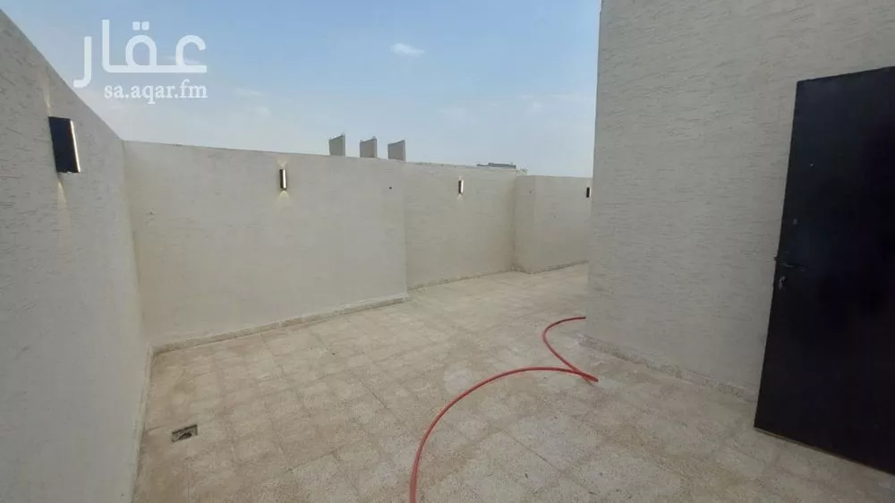 فيلا 5 غرف في بدر 12