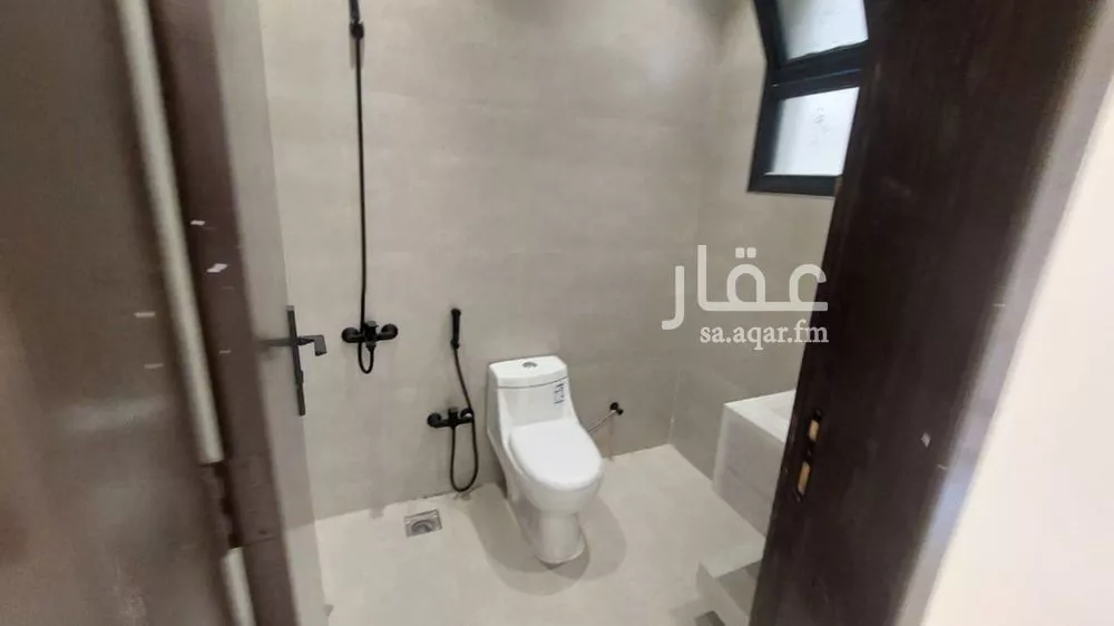 فيلا 5 غرف في بدر 4