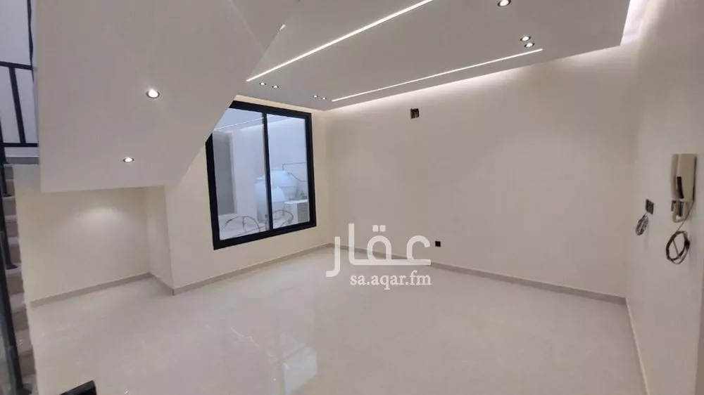 فيلا 5 غرف في بدر 9
