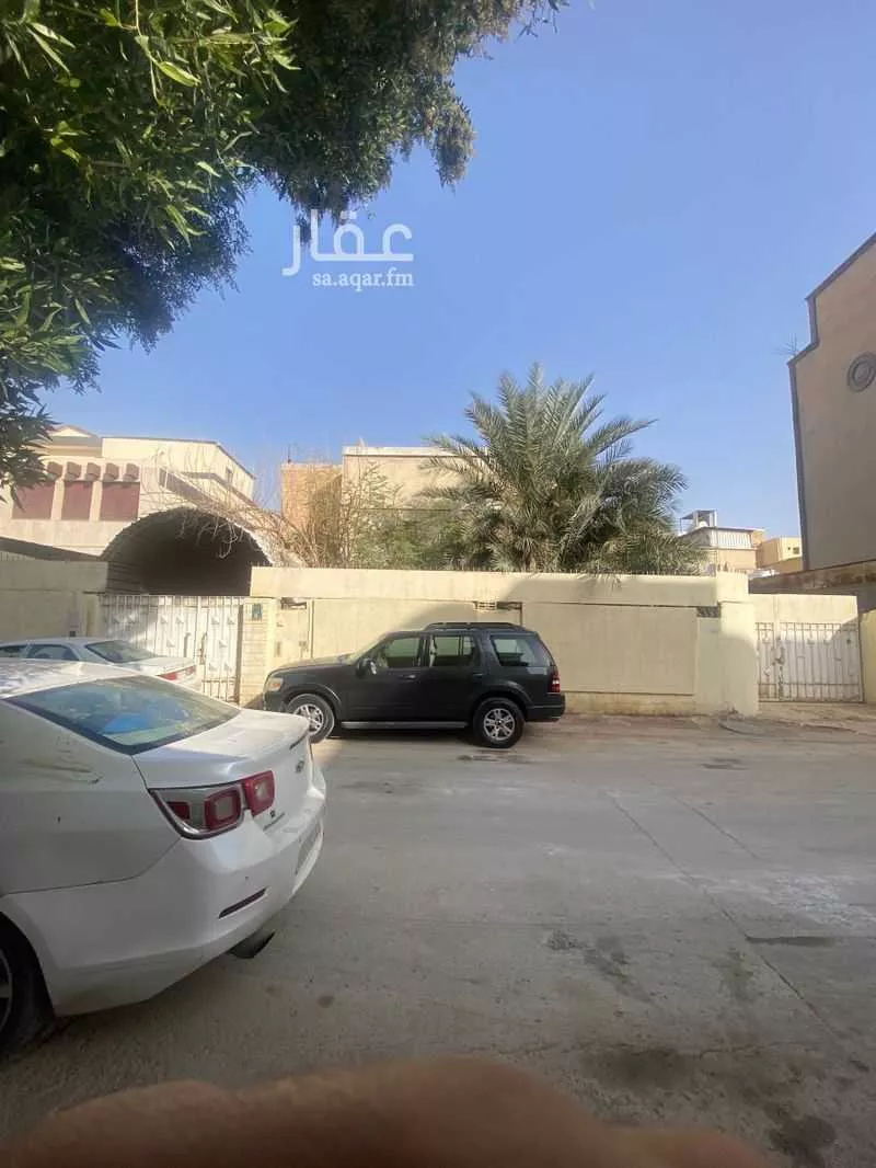 فيلا 5 غرف في الملز 2
