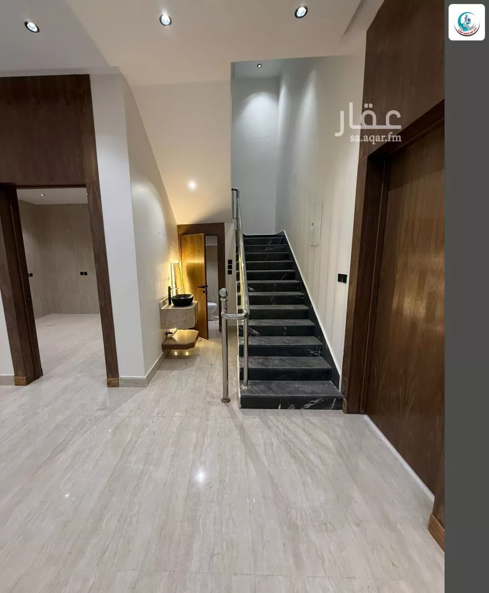 7 bedroom villa in Al Rimal 10