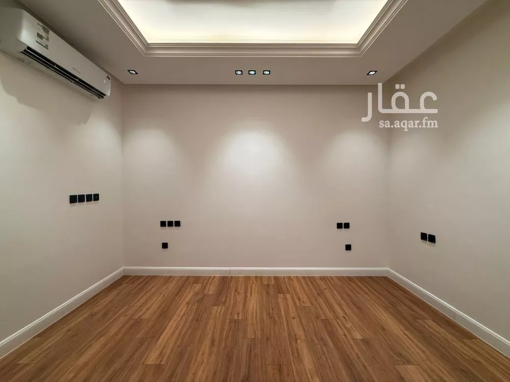 فيلا 3 غرف في الملقا 18